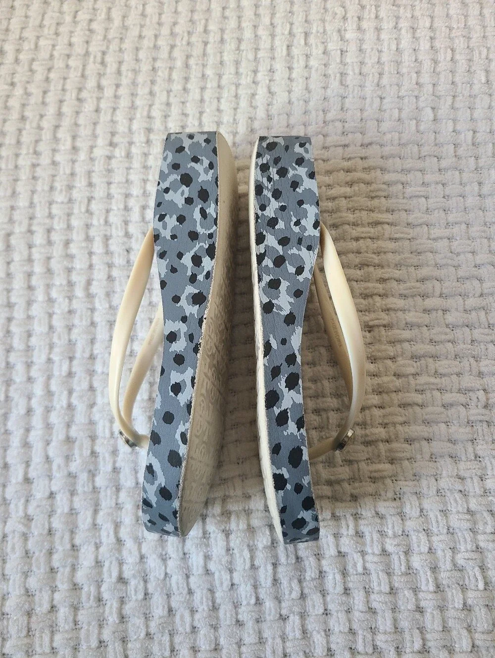Tory Burch Leopard Print Platform Flip Flops with Cream Straps Women's Size 7
